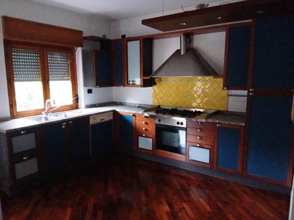 appartamento in vendita a Baronissi in zona Antessano