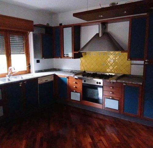 appartamento in vendita a Baronissi in zona Antessano