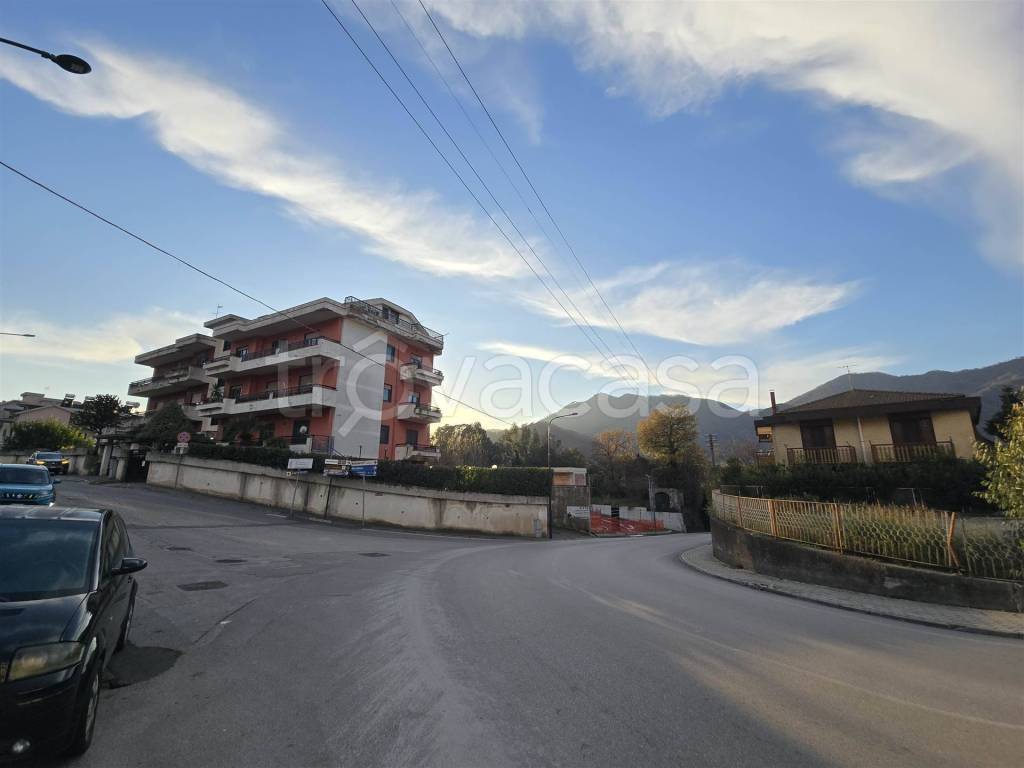 appartamento in vendita a Baronissi in zona Antessano