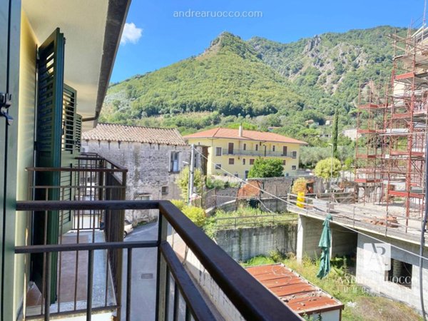 appartamento in vendita a Baronissi in zona Saragnano