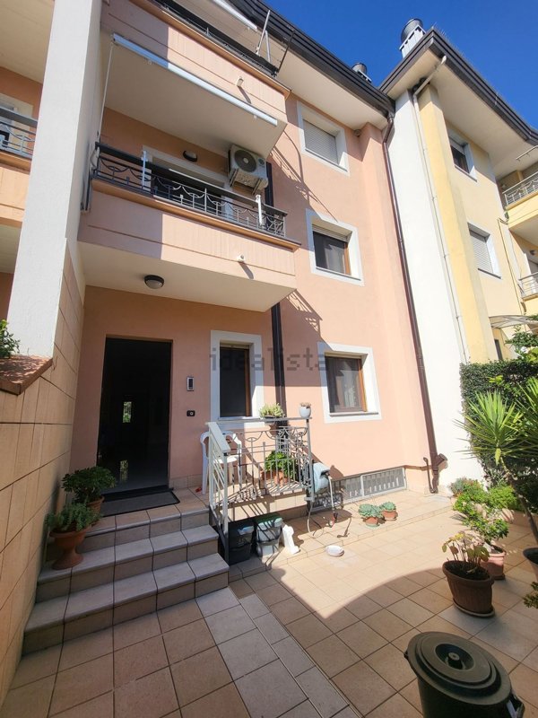 casa indipendente in vendita a Baronissi