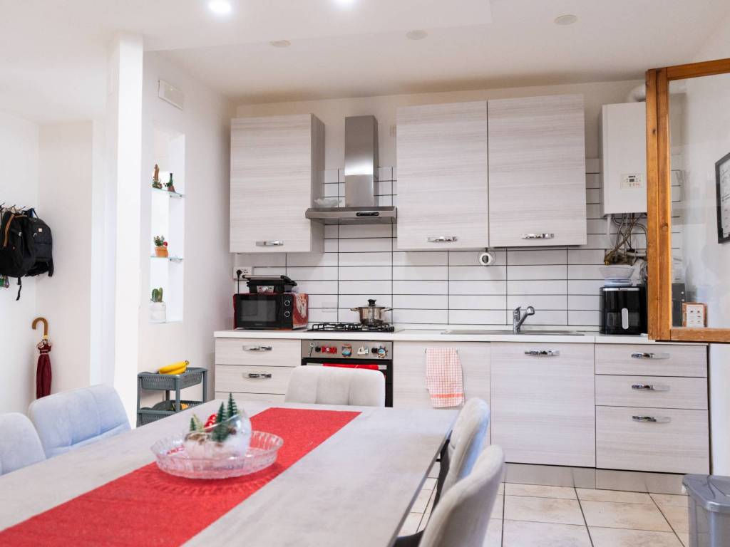 appartamento in vendita a Baronissi in zona Antessano