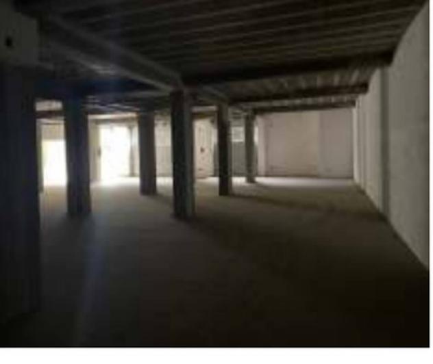 locale commerciale in vendita a Baronissi