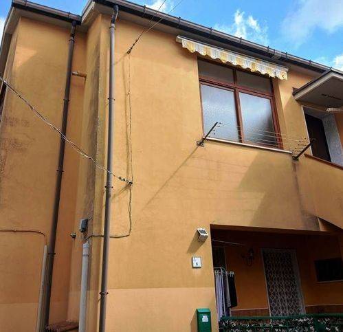 appartamento in vendita a Baronissi in zona Saragnano