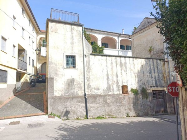 casa indipendente in vendita a Baronissi in zona Saragnano