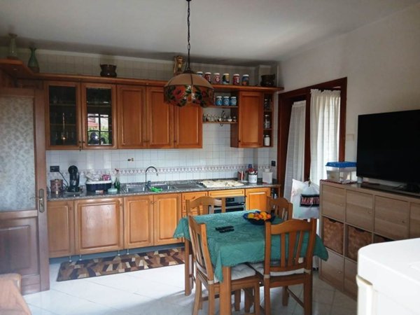 casa indipendente in vendita a Baronissi in zona Antessano