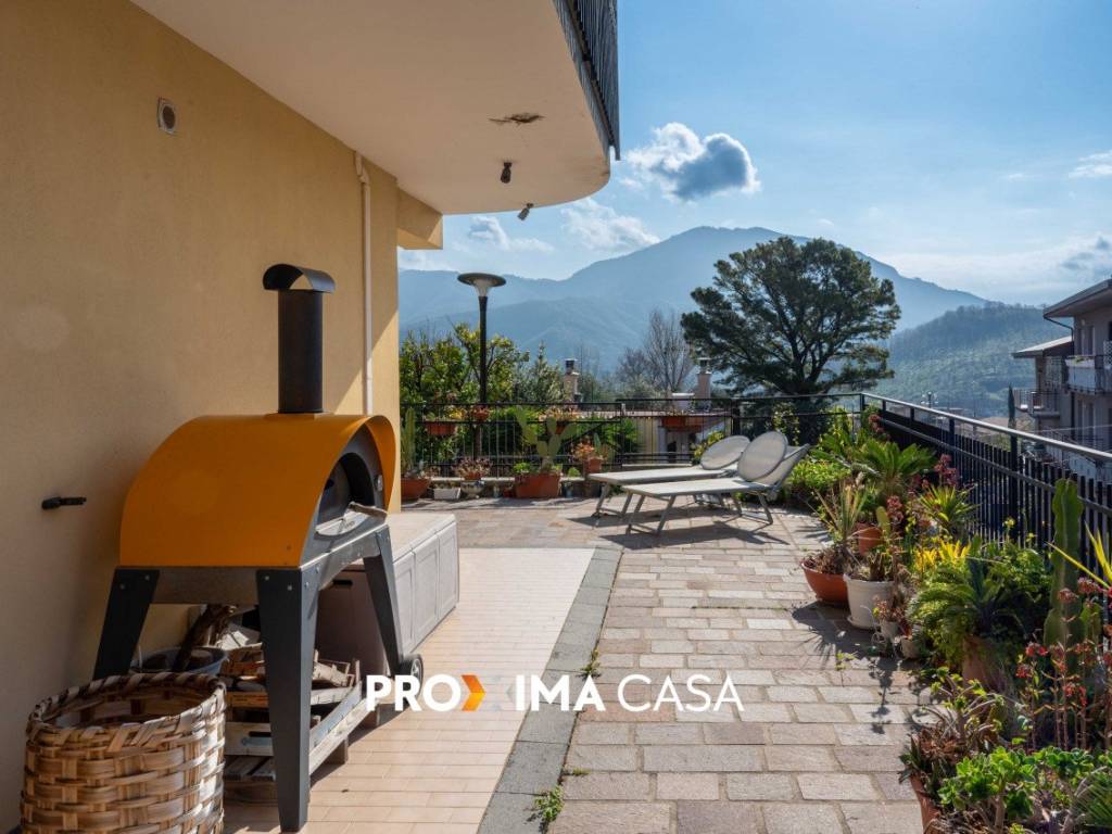 casa indipendente in vendita a Baronissi in zona Saragnano