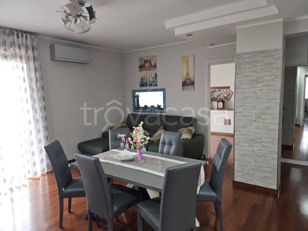 appartamento in vendita a Baronissi in zona Antessano