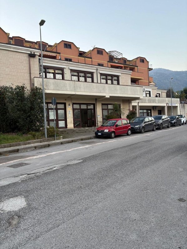 ufficio in vendita a Baronissi