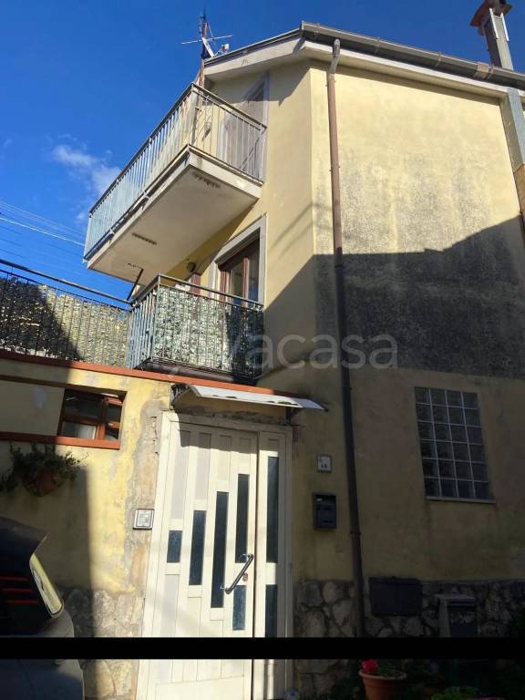 appartamento in vendita a Baronissi in zona Antessano