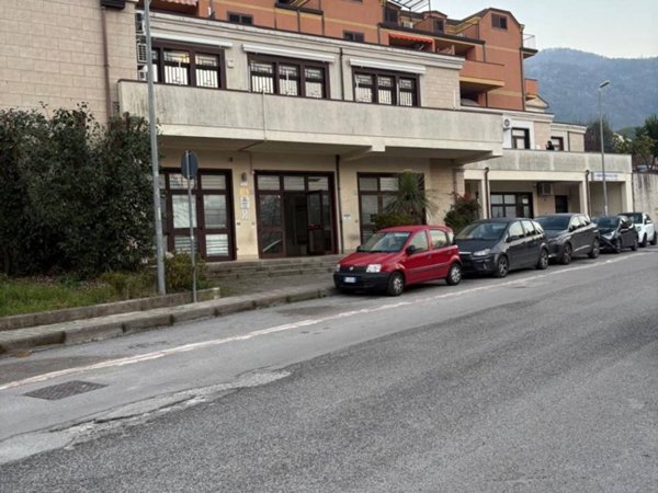 ufficio in vendita a Baronissi