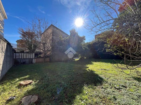 casa indipendente in vendita a Baronissi in zona Saragnano