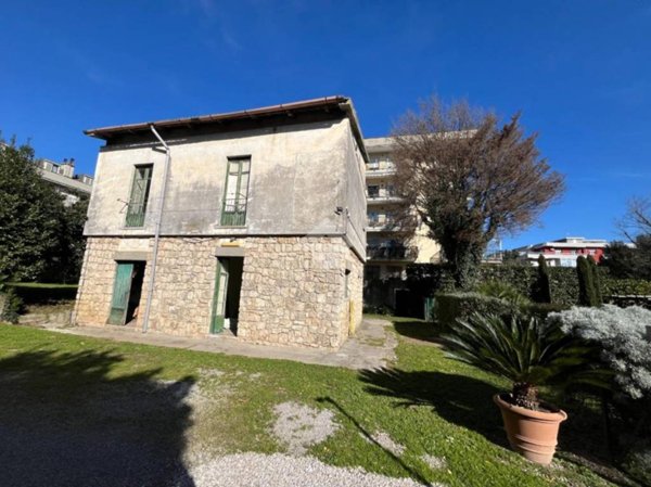 casa indipendente in vendita a Baronissi in zona Saragnano