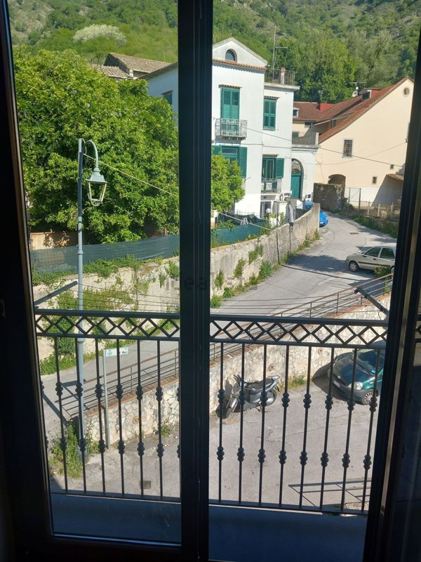 appartamento in vendita a Baronissi in zona Saragnano