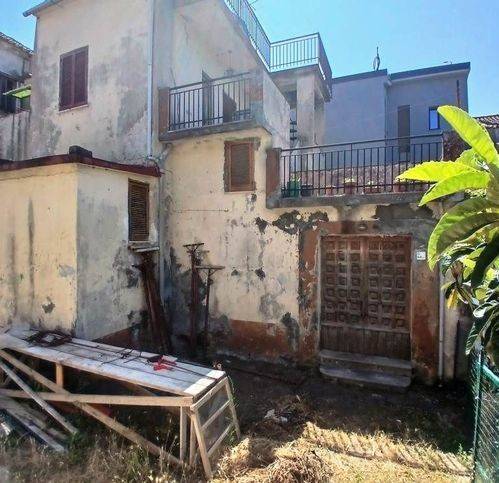 casa indipendente in vendita a Baronissi in zona Antessano