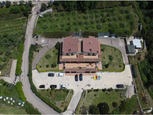 casa indipendente in vendita a Baronissi in zona Antessano