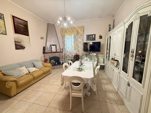 casa indipendente in vendita a Baronissi