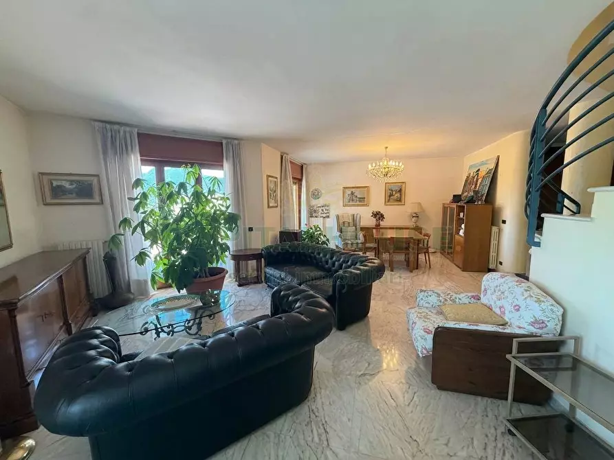 casa indipendente in vendita a Baronissi in zona Orignano