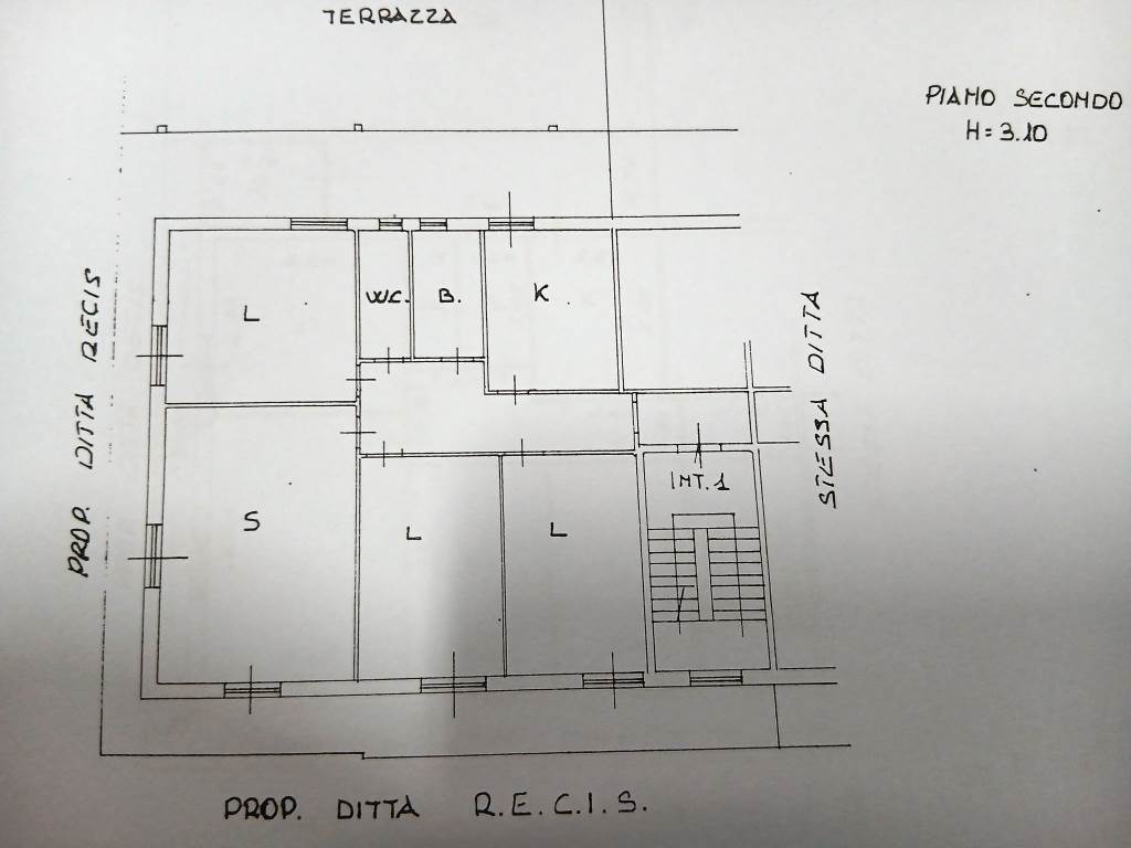 appartamento in vendita a Baronissi in zona Antessano