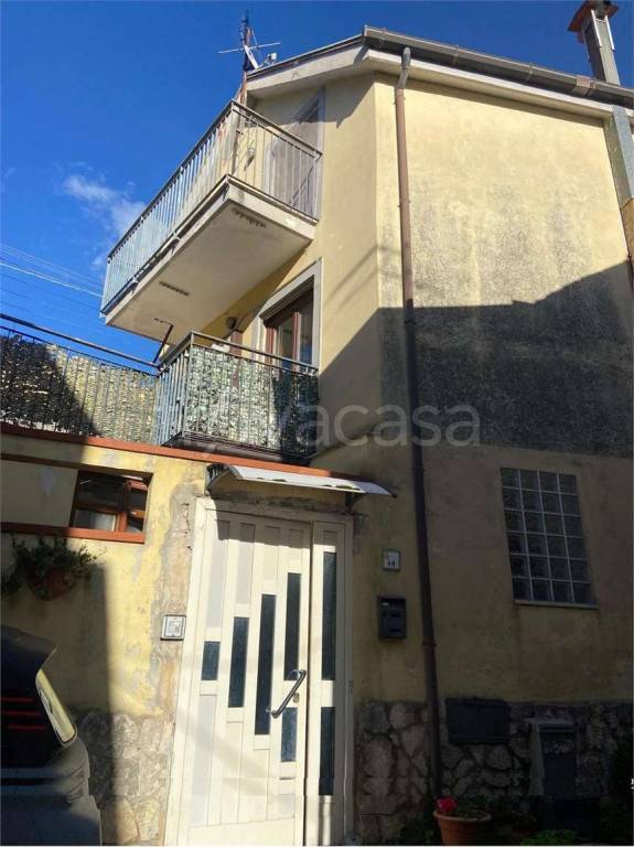 appartamento in vendita a Baronissi in zona Antessano