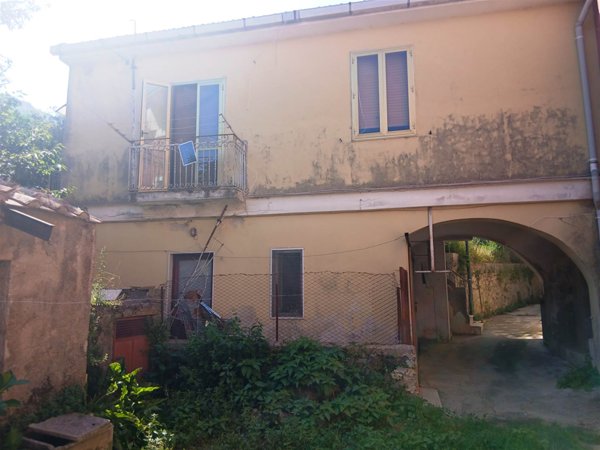appartamento in vendita a Baronissi in zona Saragnano