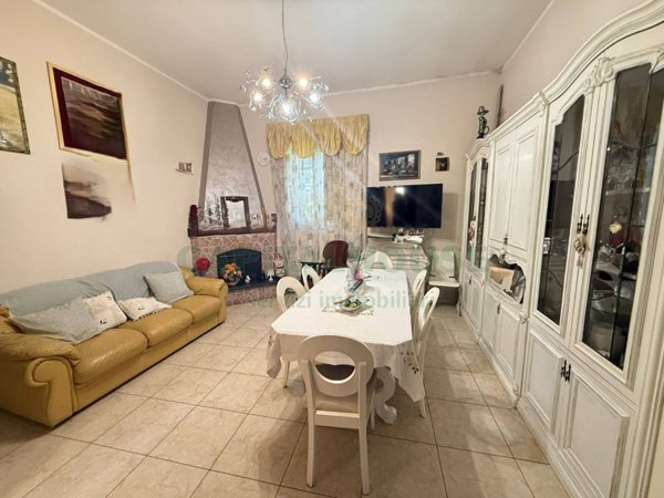 casa indipendente in vendita a Baronissi in zona Antessano
