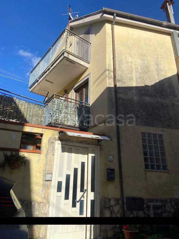 appartamento in vendita a Baronissi in zona Antessano