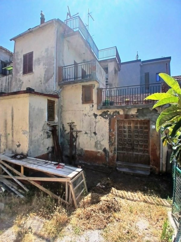 casa indipendente in vendita a Baronissi in zona Antessano
