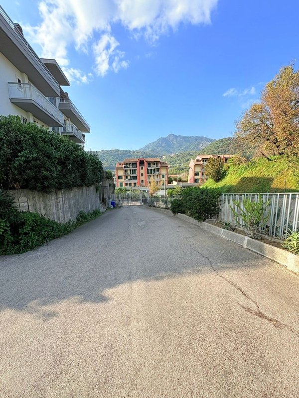 appartamento in vendita a Baronissi in zona Antessano