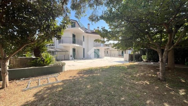 casa indipendente in vendita a Baronissi in zona Antessano