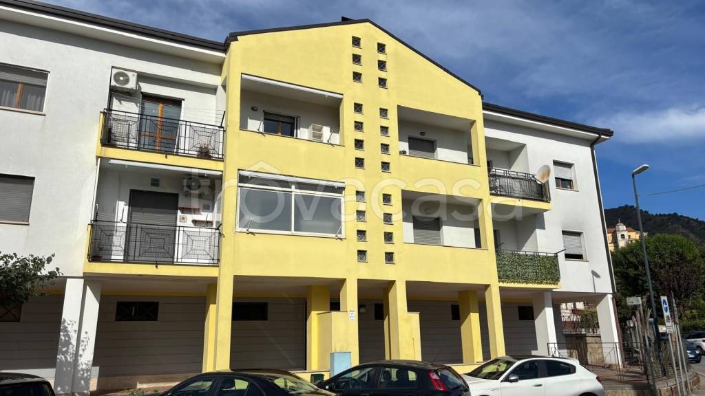 appartamento in vendita a Baronissi in zona Saragnano