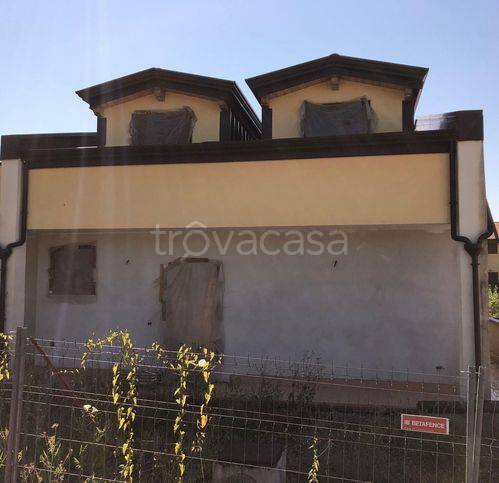 casa indipendente in vendita a Battipaglia in zona Serroni