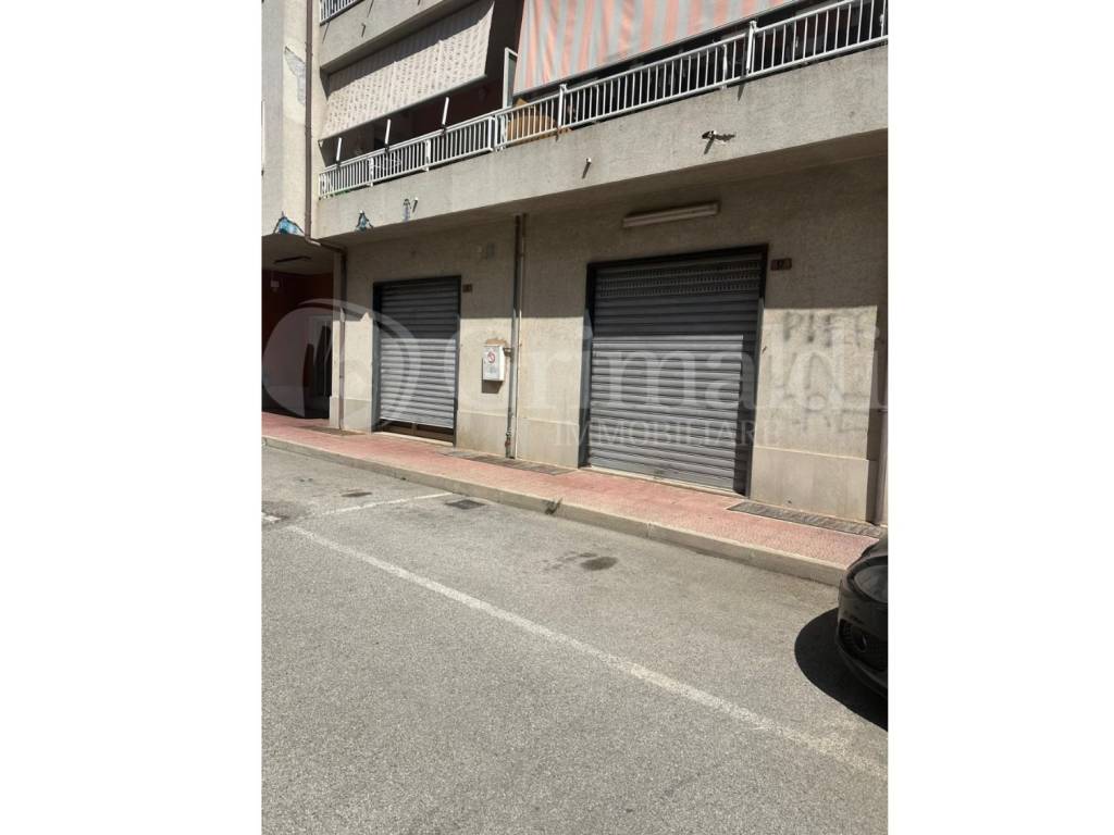 negozio in vendita a Battipaglia