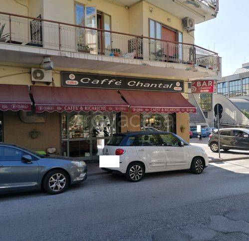 negozio in vendita a Battipaglia
