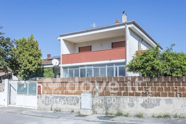 casa indipendente in vendita a Battipaglia in zona Aversana / San Luigi