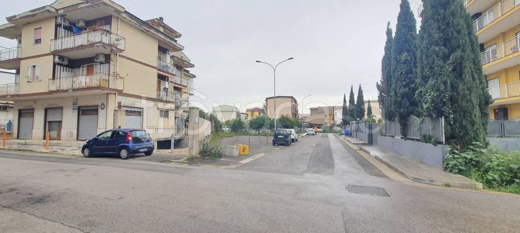 locale commerciale in vendita a Battipaglia in zona Belvedere