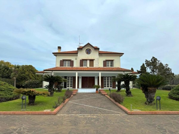 casa indipendente in vendita a Battipaglia