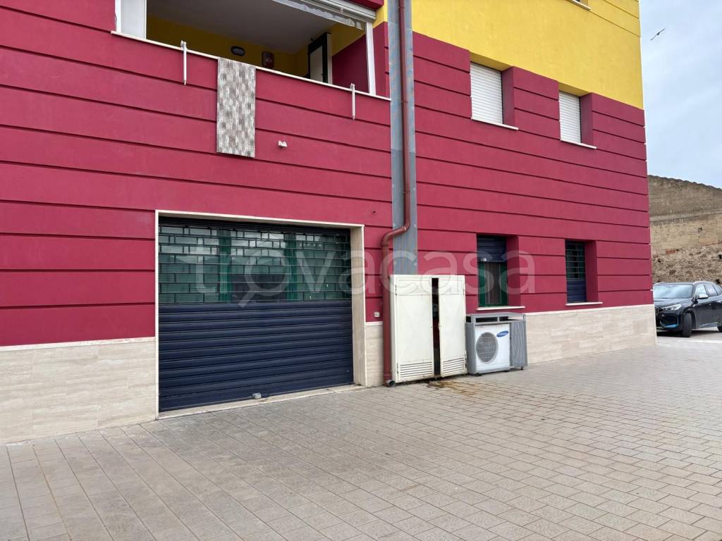 negozio in vendita a Battipaglia in zona Belvedere