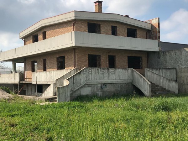 casa indipendente in vendita a Battipaglia