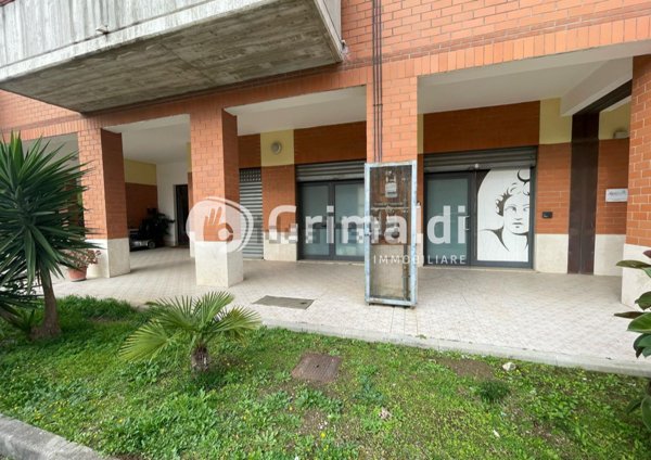 locale commerciale in vendita a Battipaglia in zona Belvedere