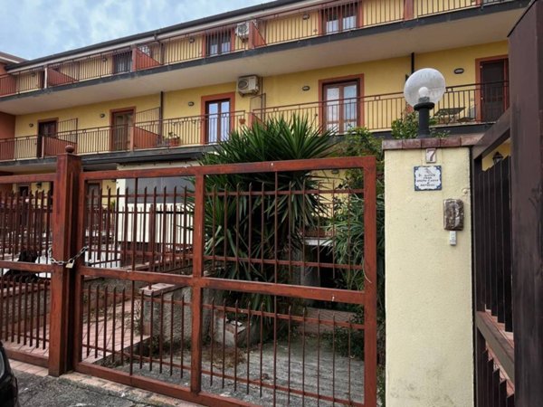 casa indipendente in vendita a Battipaglia in zona Aversana / San Luigi