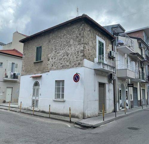 appartamento in vendita a Battipaglia in zona Centro Città