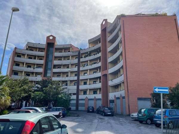 negozio in vendita a Battipaglia