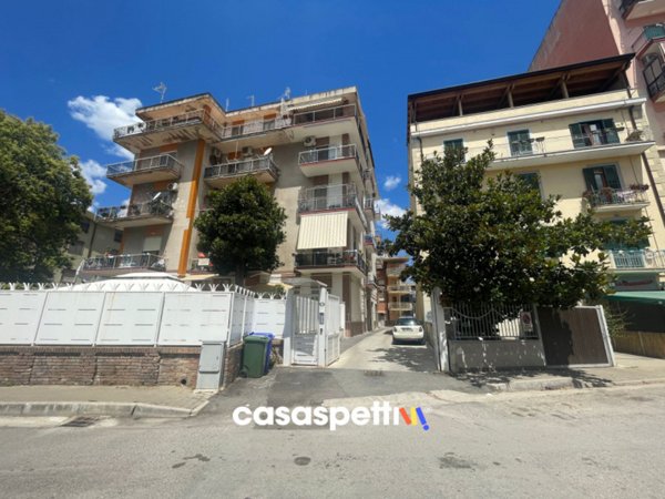 appartamento in vendita a Battipaglia in zona Centro Città