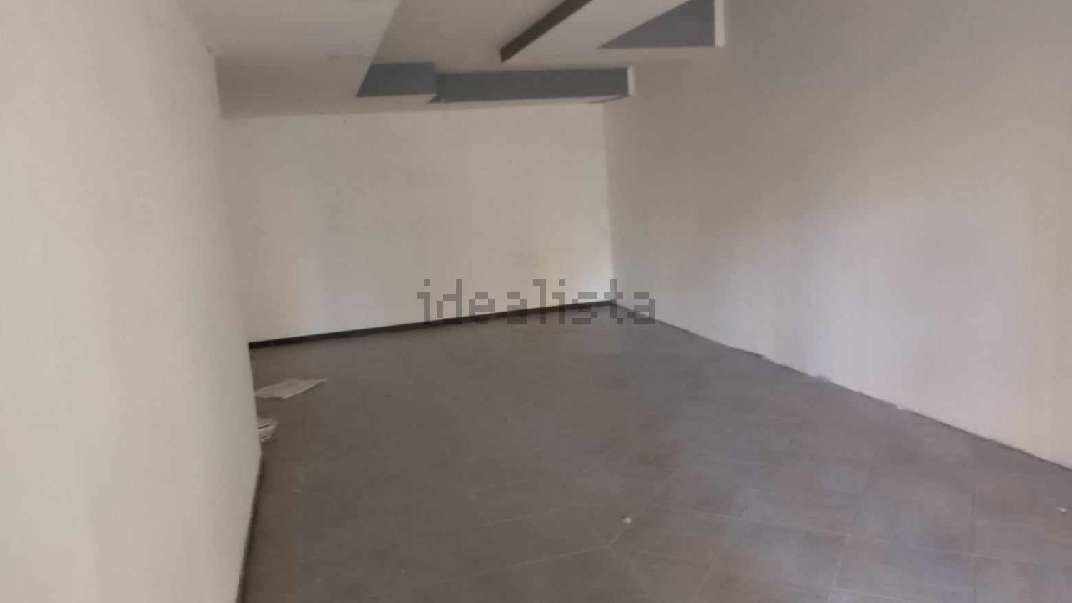 locale commerciale in vendita a Battipaglia