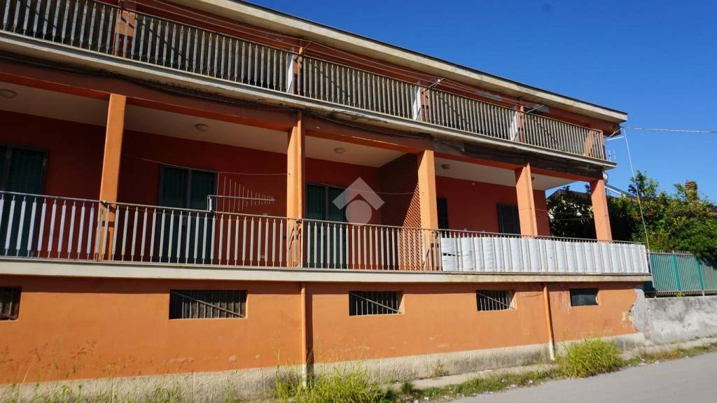 appartamento in vendita a Battipaglia in zona Lido Lago