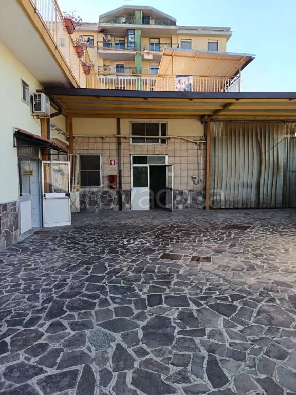 negozio in vendita a Battipaglia in zona Belvedere