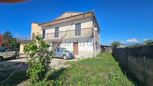 casa indipendente in vendita a Battipaglia