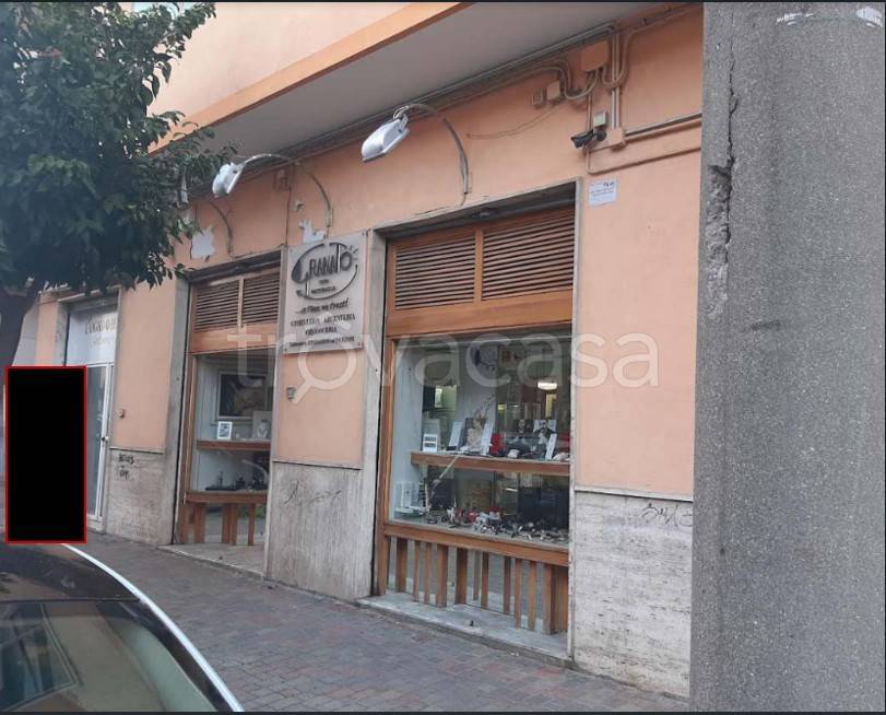 negozio in vendita a Battipaglia