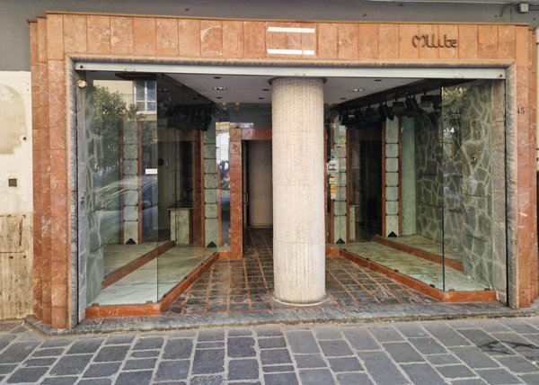 locale commerciale in vendita a Battipaglia in zona Centro Città